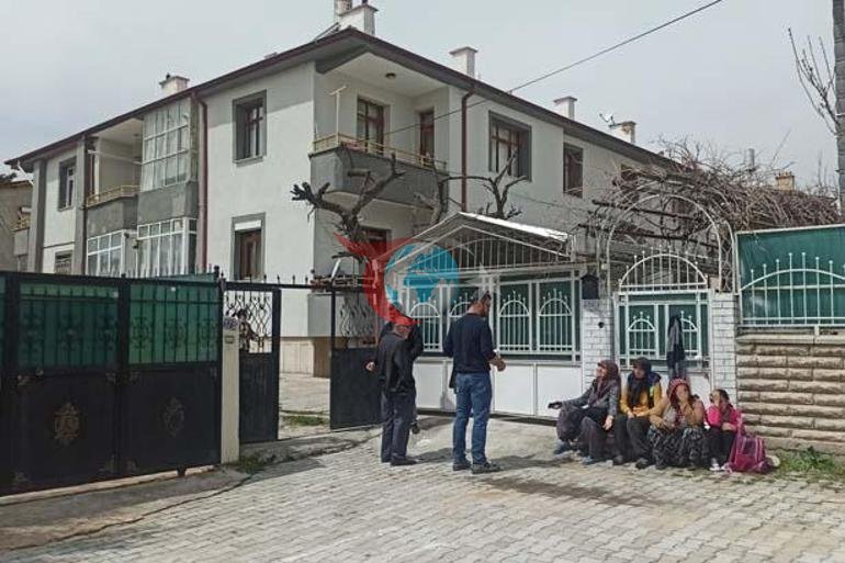 Konyada 3.2 büyüklüğündeki depremin ardından 2 bina için tahliye kararı
