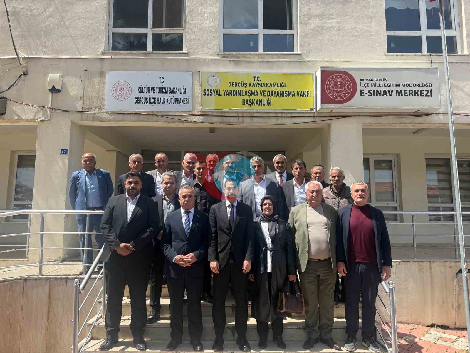 Gercรผลโte muhtarlar Kaymakam Uzun ile bir araya geldi