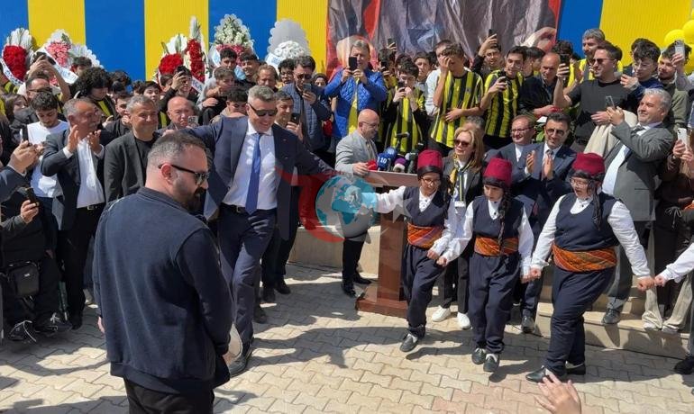 Saran: Bu salondan yükselen ses sadece top sesi değil, emeğin ve umudun sesi olsun