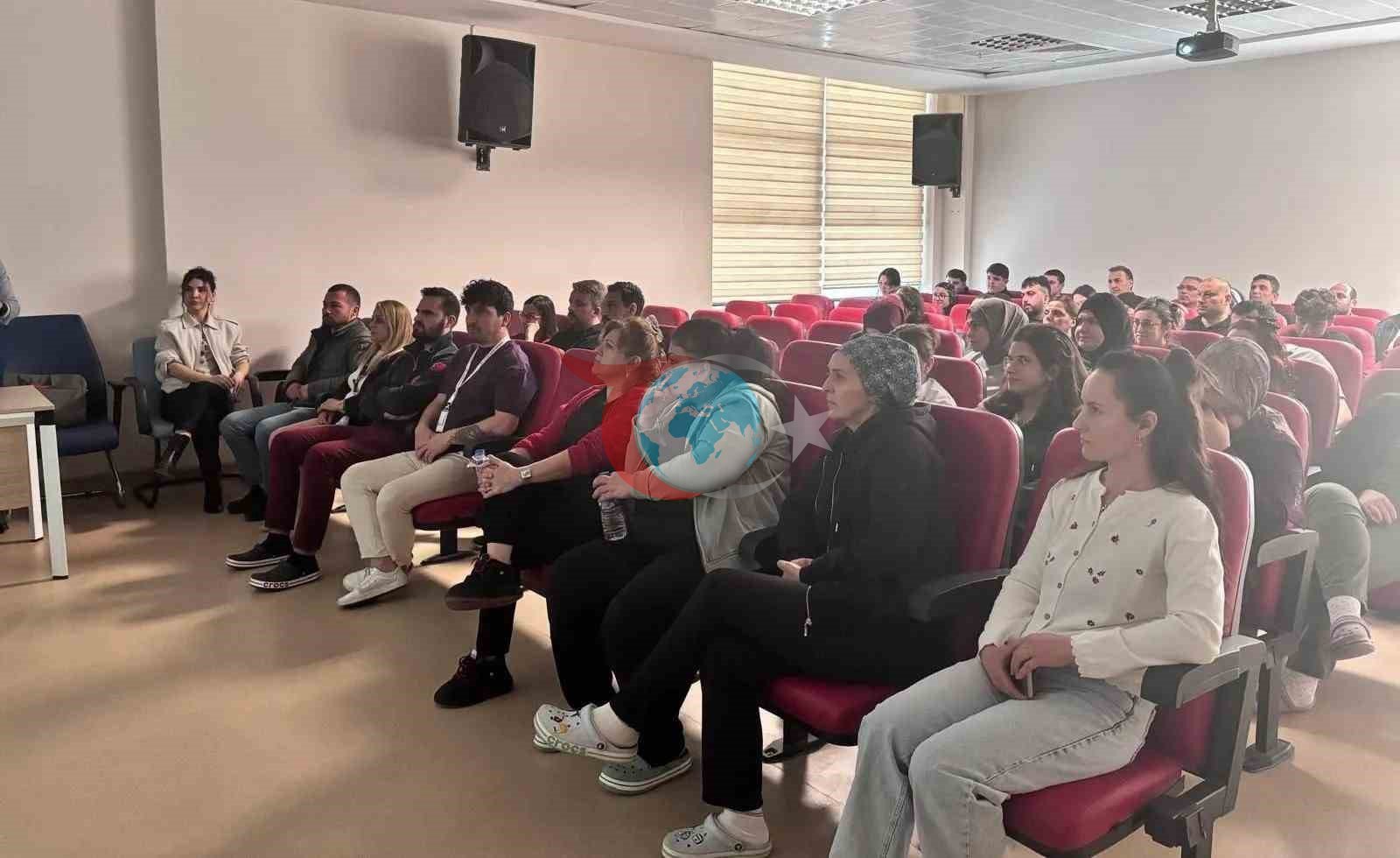 Ayancık&rsquo;ta sağlıkçılara afet bilgilendirmesi