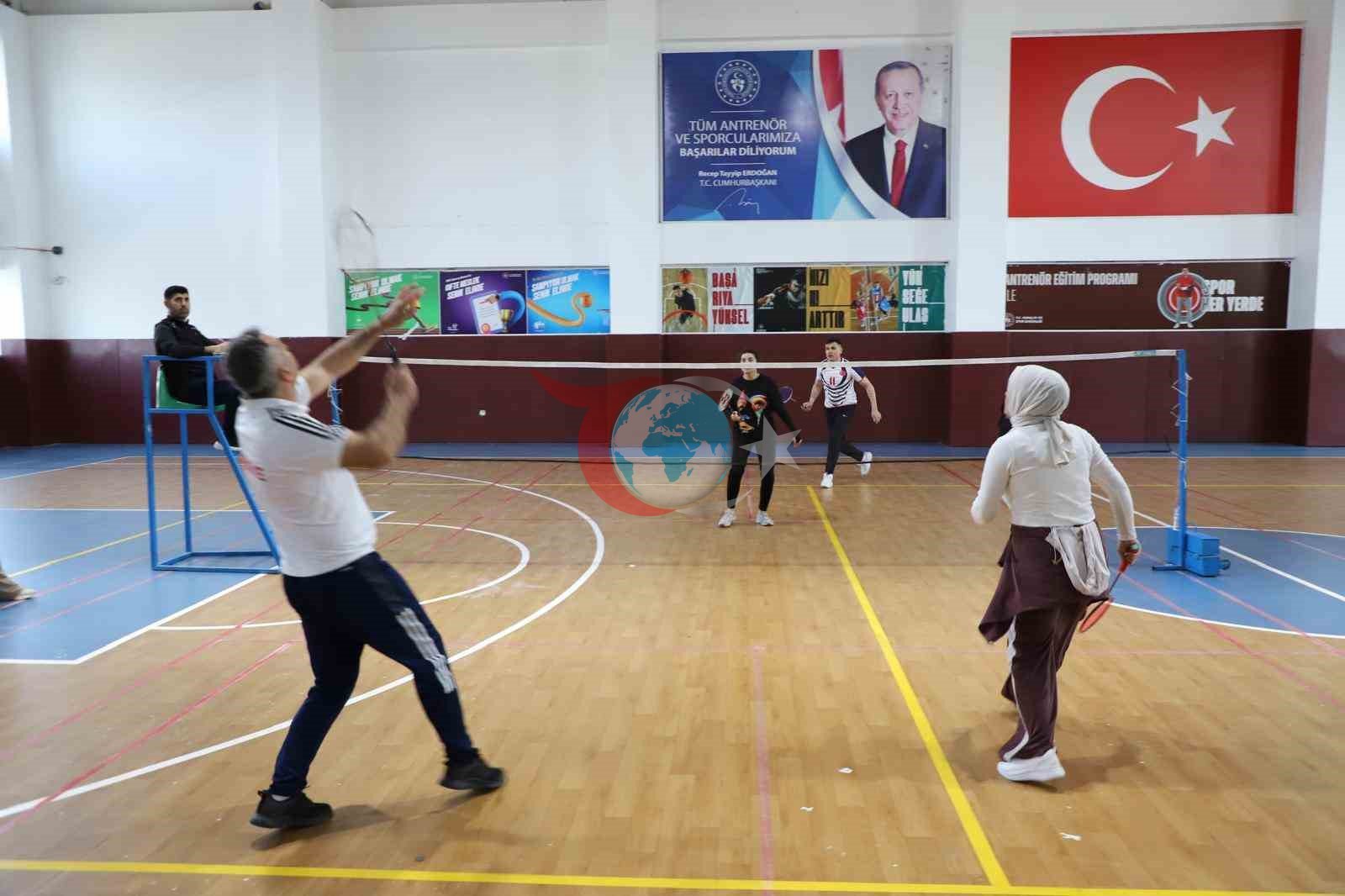 Adıyaman&rsquo;da kurum içi badminton turnuvası düzenlendi