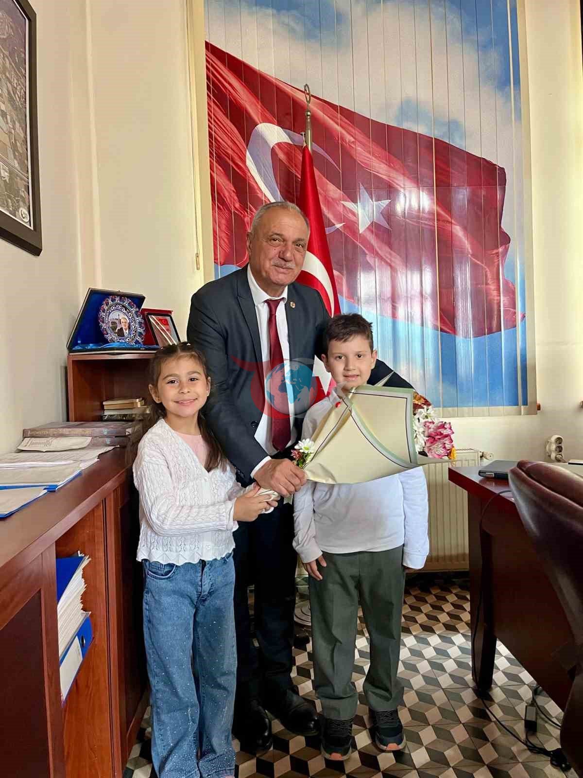 Başkan Yıldırımkaya öğrencileri makamında ağırladı