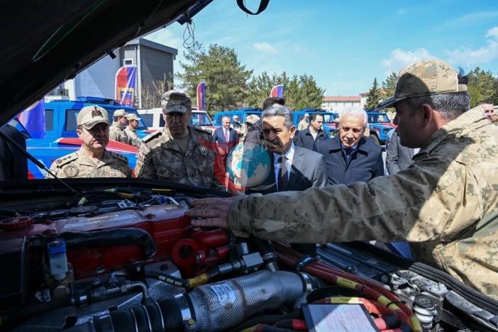 Şırnak&rsquo;ta zırhlı araçlar hizmete alındı