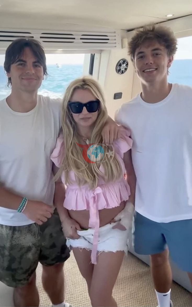 Britney Spears'ı rehabilitasyona girmesi için oğulları ikna etti