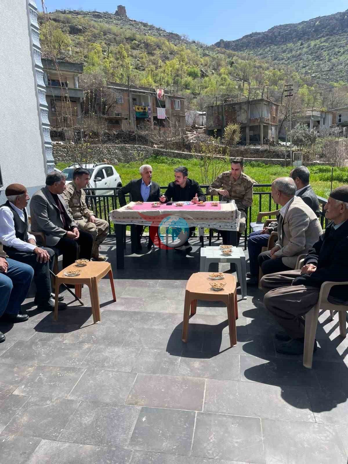 Dicle Kaymakamı Atış, esnaf ve vatandaşlarla bir araya geldi