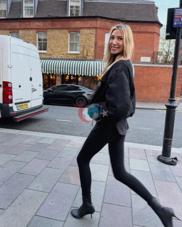 Hakkında yakalama kararı bulunan Şevval Şahin, İngiltere'de dans ediyor