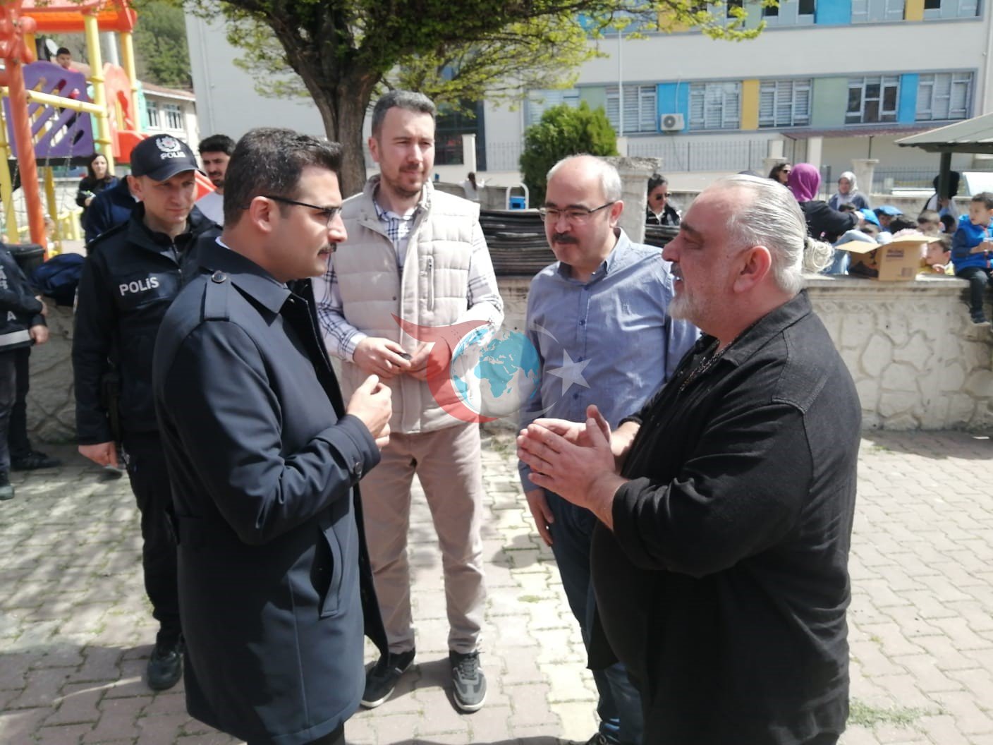 300 öğrenci tırda sinemayla buluştu