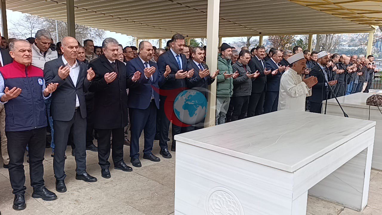 Saldırılarda hayatını kaybedenler için gıyabi cenaze namazı kılındı