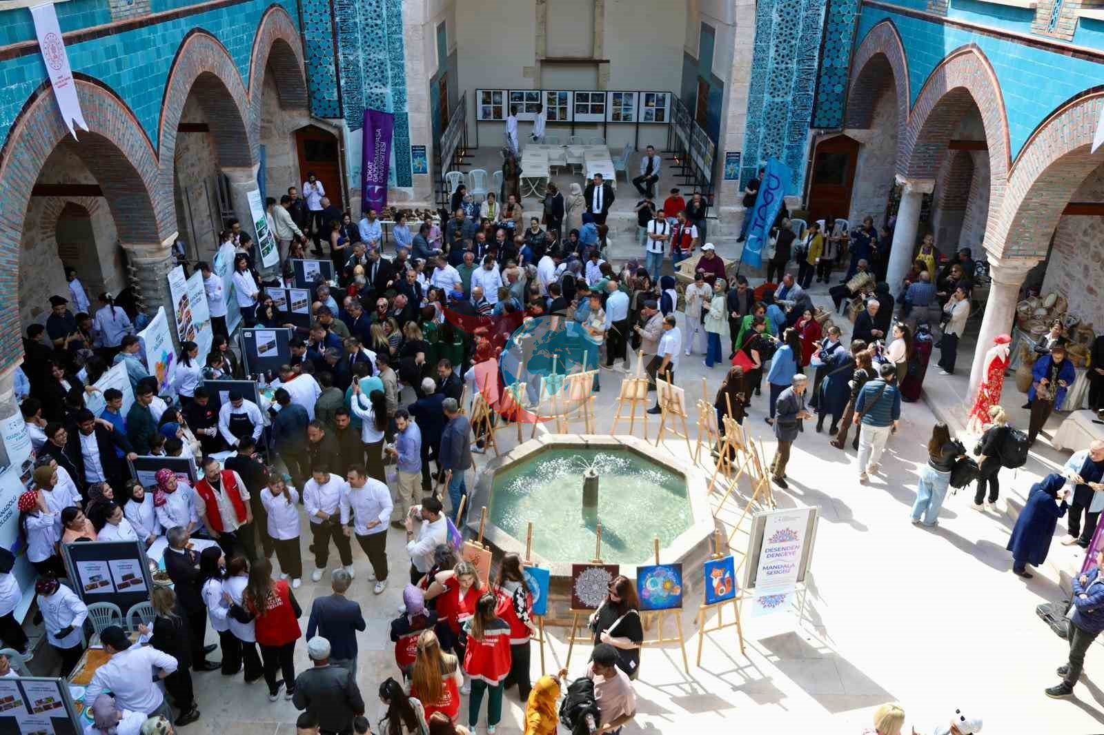 TOGÜ&rsquo;de okuyan uluslararası öğrencilerden kültür şöleni