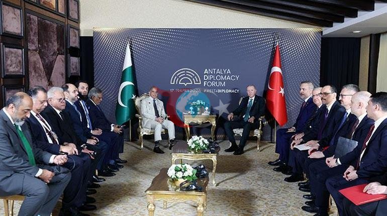 Erdoğan, Pakistan Başbakanı ile görüştü