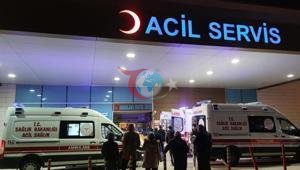 Bağcılardaki kavga ihbarına gitmişlerdi 17 yaşındaki çocuk polisleri bıçakladı