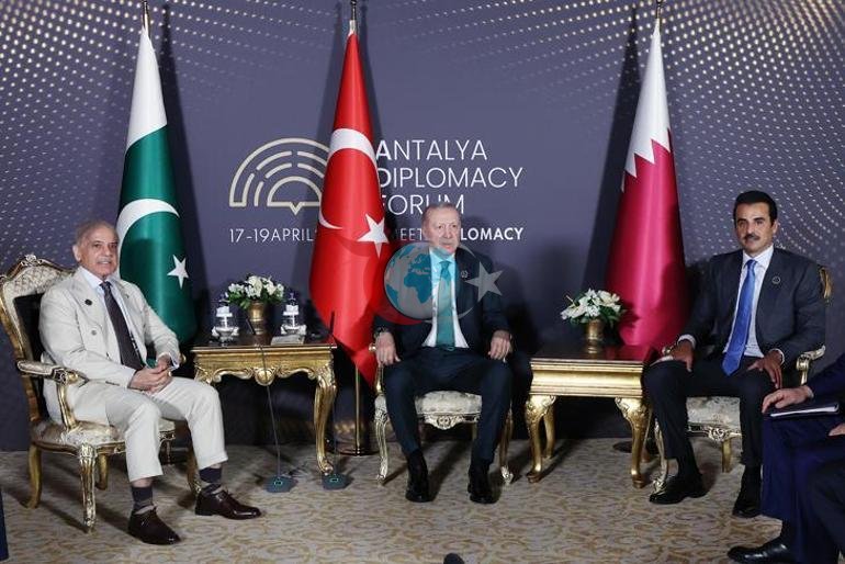Diplomasinin nabzฤฑ Antalyada atฤฑyor Erdoฤandan peล peลe gรถrรผลmeler