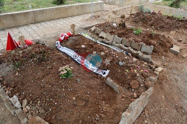Belinay, Bayram, Kerem ve Zeynep... Mezarlıktaki defteri açanlar gözyaşlarını tutamadı