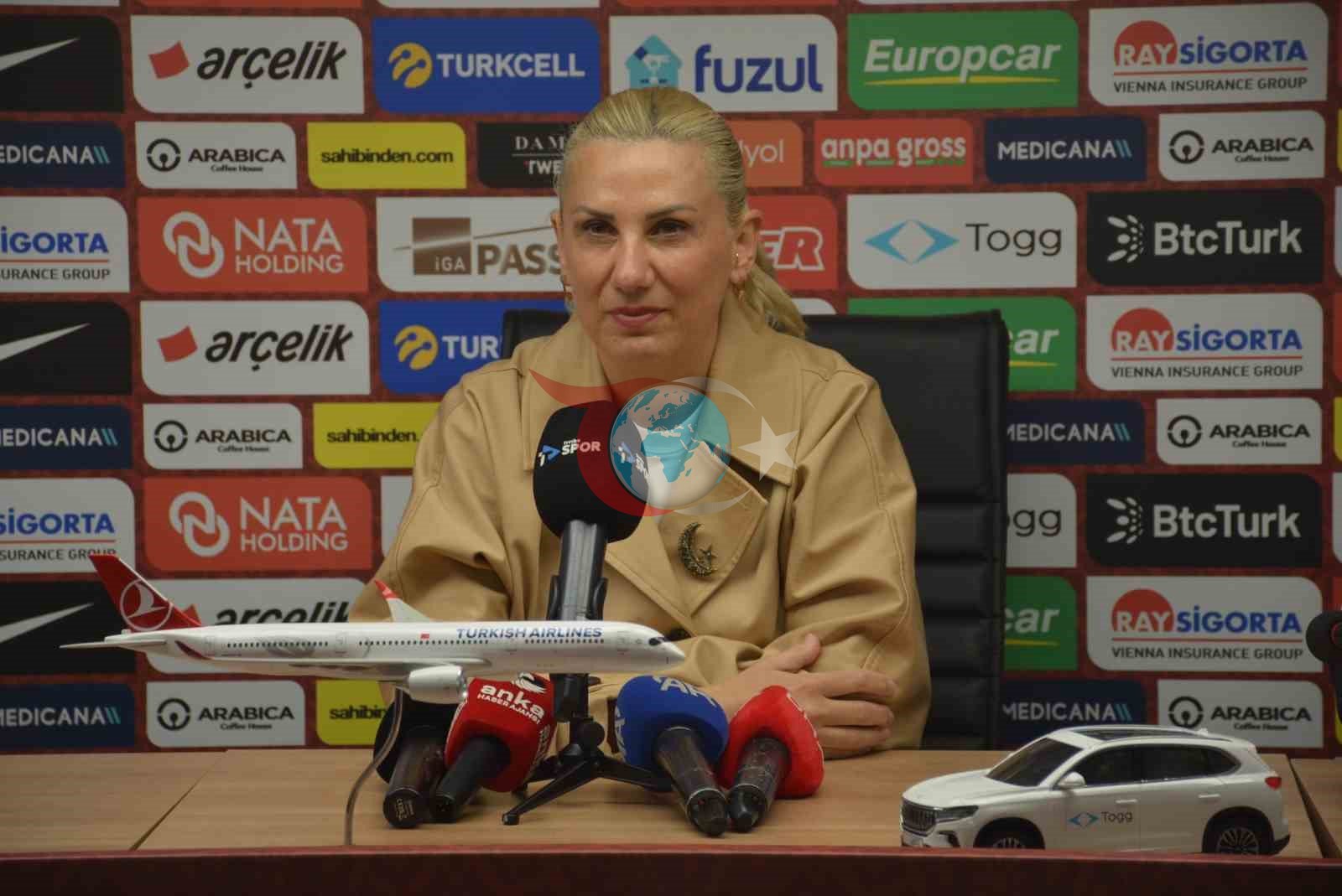 Necla Güngör Kıragası: 