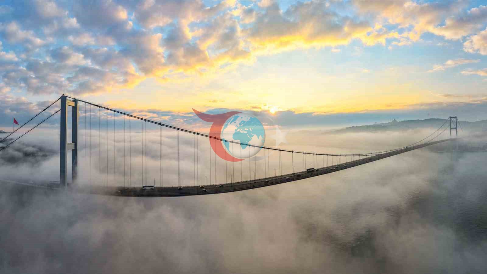 İstanbul’daki yoğun sis Boğaz’da görsel şölen oluşturdu