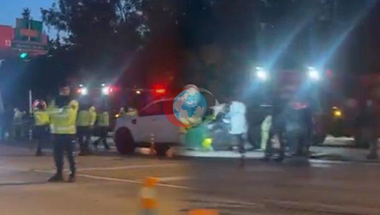 İzmir’de otoyol gişelerinde korkunç kaza Alev alan araçta genç sürücü hayatını kaybetti