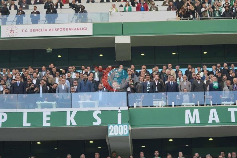 Şampiyonluğunu ilan eden Bursaspor 1inci Lige yükseldi