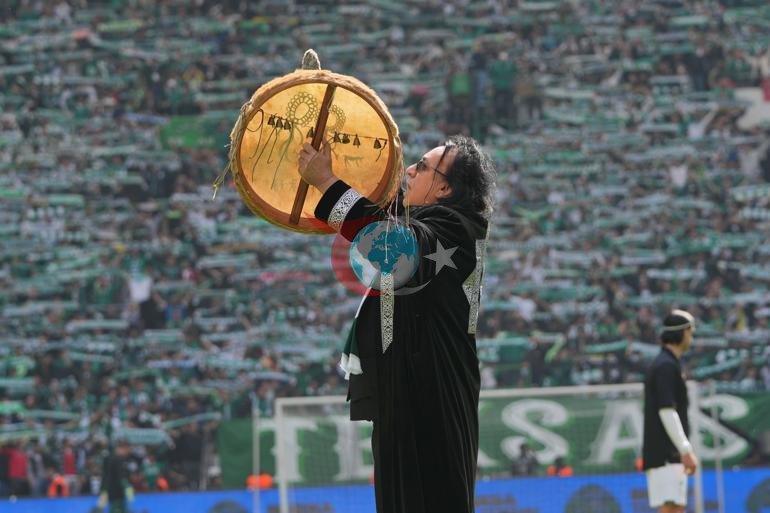 Şampiyonluğunu ilan eden Bursaspor 1inci Lige yükseldi