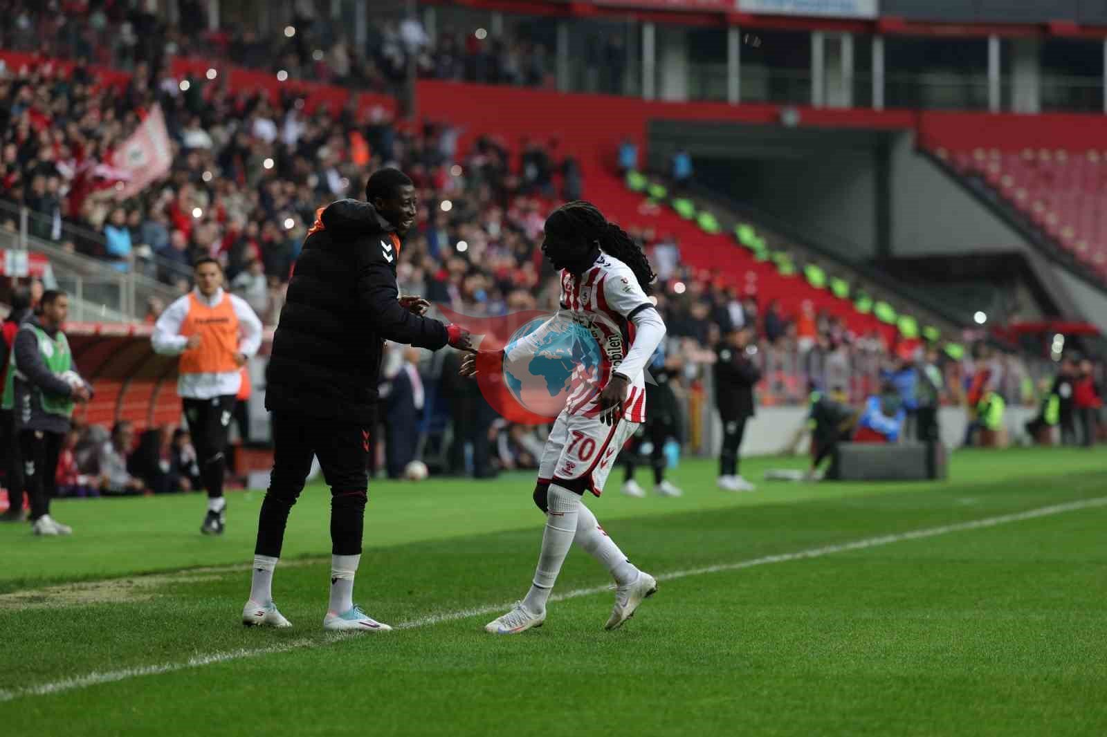 Trendyol Süper Lig: Samsunspor: 2 - Beşiktaş: 1 (Maç sonucu)