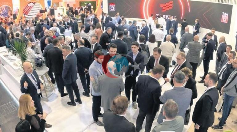 Yeşil çelikle gövde gösterisi