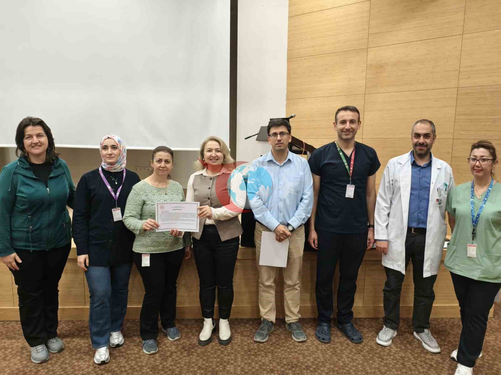 Sağlık çalışanları adım adım yarıştı
