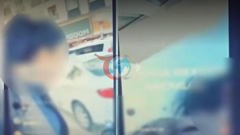 TikTok fenomeni canlฤฑ yayฤฑnda bir kadฤฑnฤฑ bฤฑรงakladฤฑ Hediye ve etkileลim yaฤdฤฑ