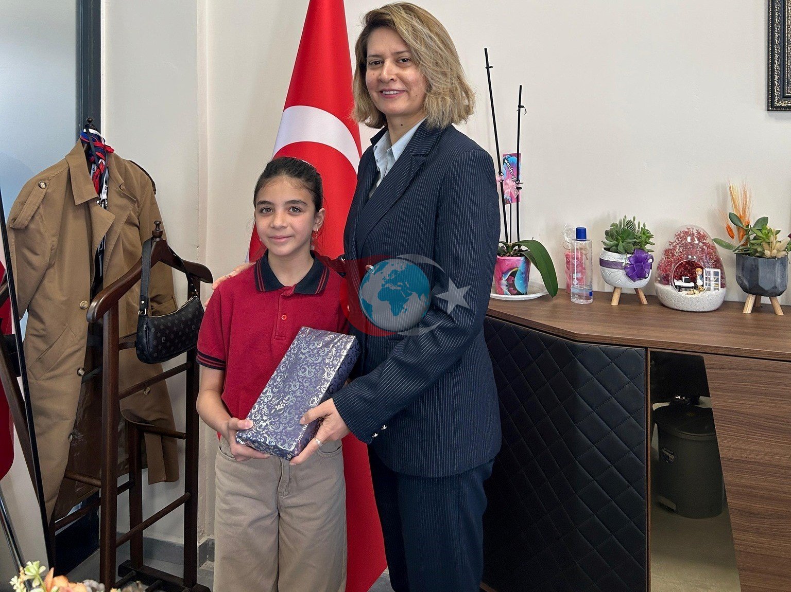 Altıntaş&rsquo;ta çevreye duyarlı minik öğrenci ödüllendirildi