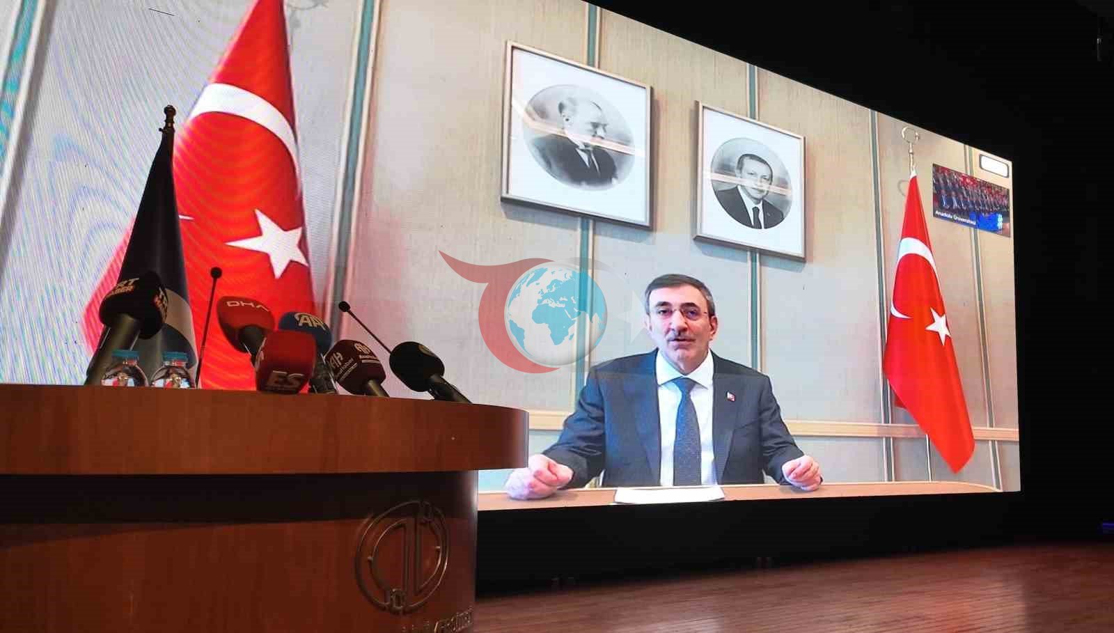 &rsquo;Uluslararası Eskişehir Yapay Zek&acirc; Zirvesi&rsquo; düzenlendi