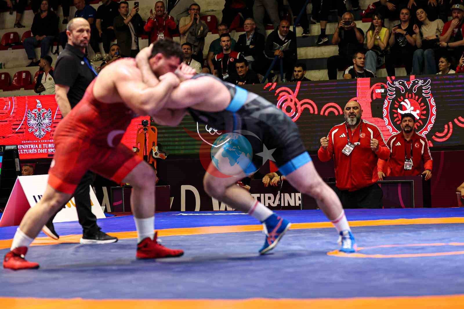 Avrupa Güreş Şampiyonası’nda 3 yarı final