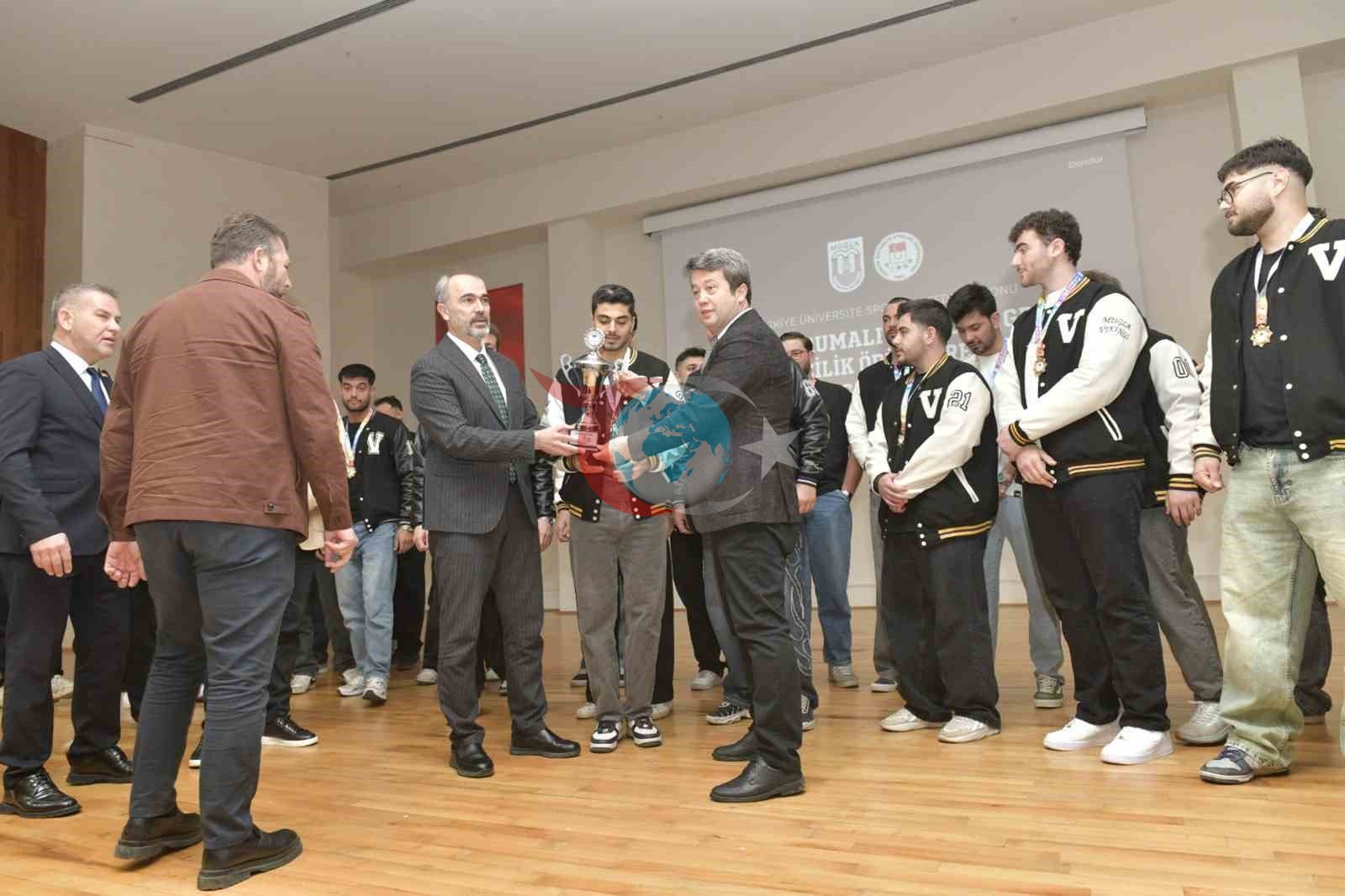 Zirvenin sahibi MSKÜ: Korumalı futbolda süper lige yükseldi