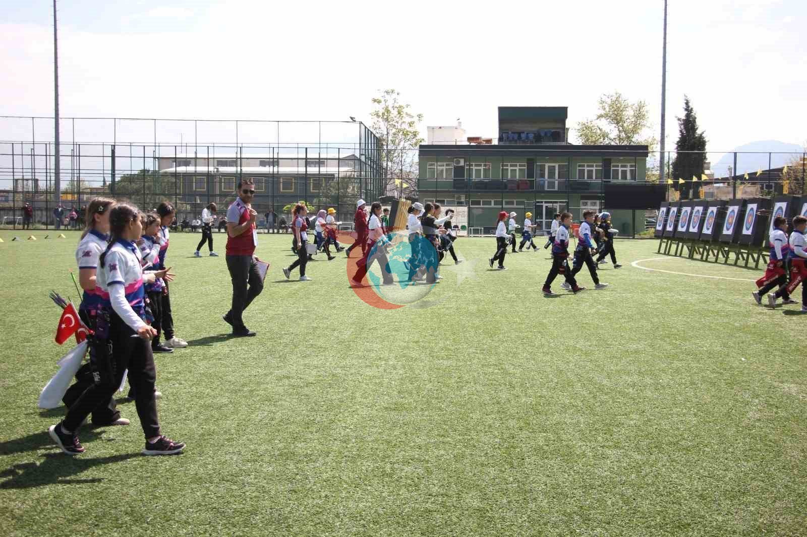 Denizli&rsquo;de okçular 23 Nisan için yarıştı