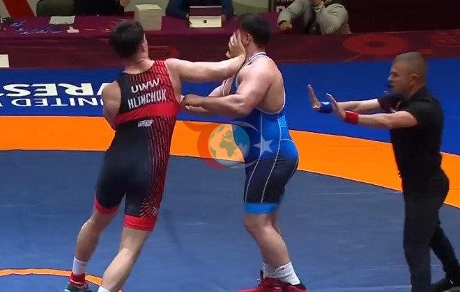 Belaruslu Pavel Hlinchuk, Rıza Kayaalp'e tokat attı ve diskalifiye oldu