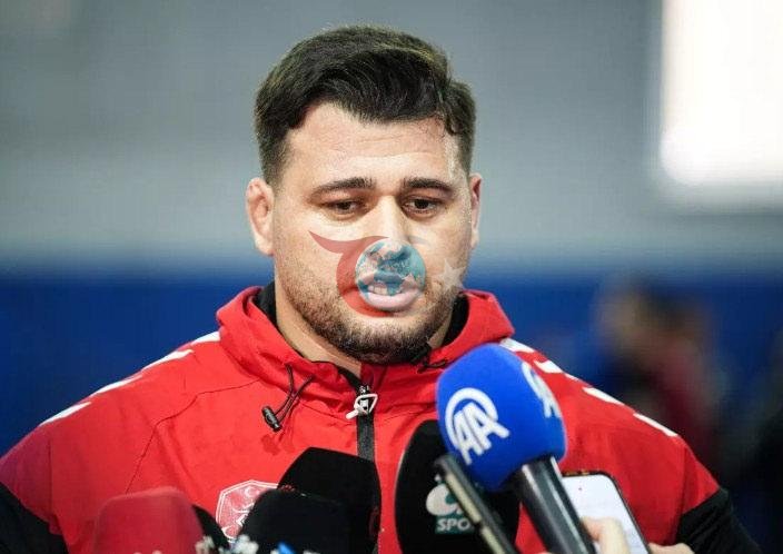 Milli güreşçimiz Rıza Kayaalp finalde Macaristanlı Darius Attila Vitek ile karşılaşacak
