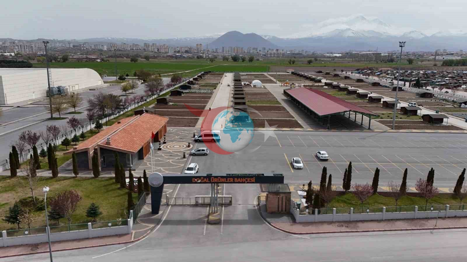 Büyükşehir’den üniversite öğrencilerine uygulamalı organik tarım eğitimi