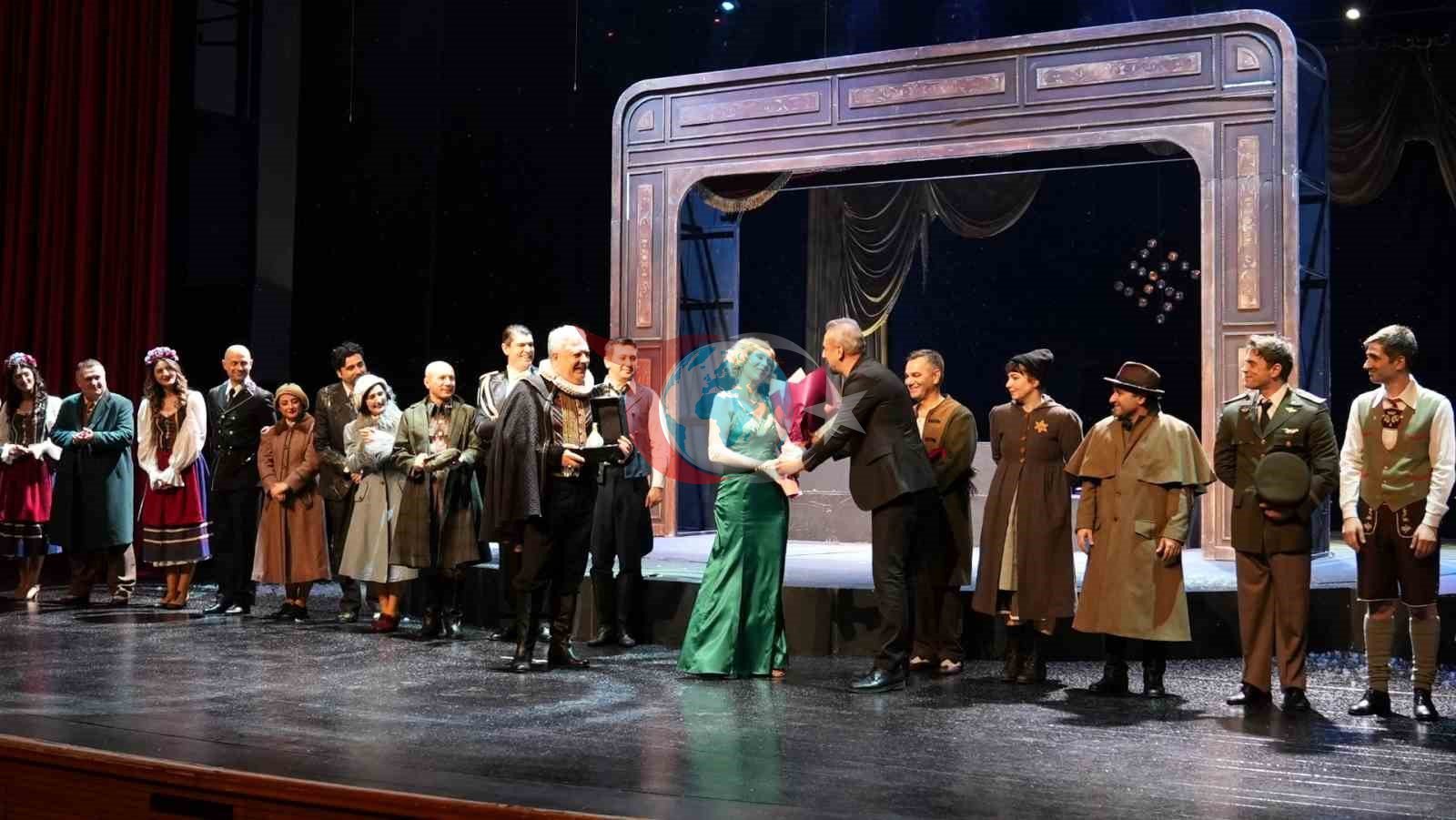 Ödüllü oyun Bursa&rsquo;daki festivalde sahnelendi