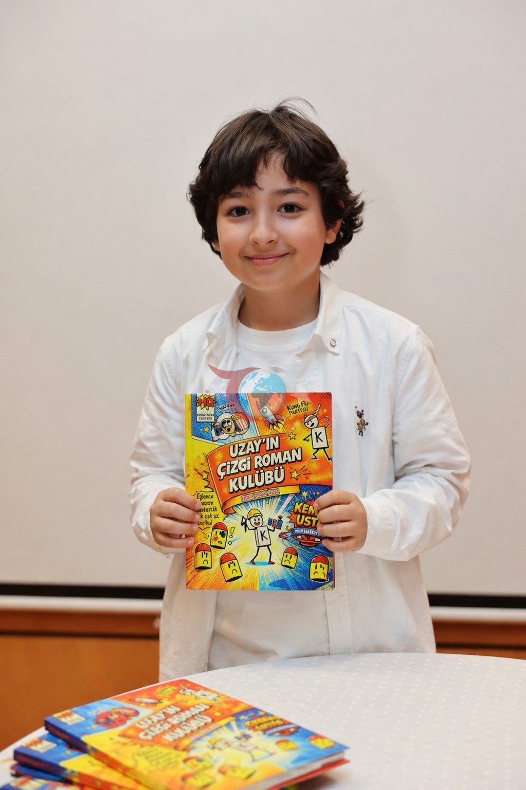 İzmirli Uzay Kaan, 9 yaşında yazar oldu