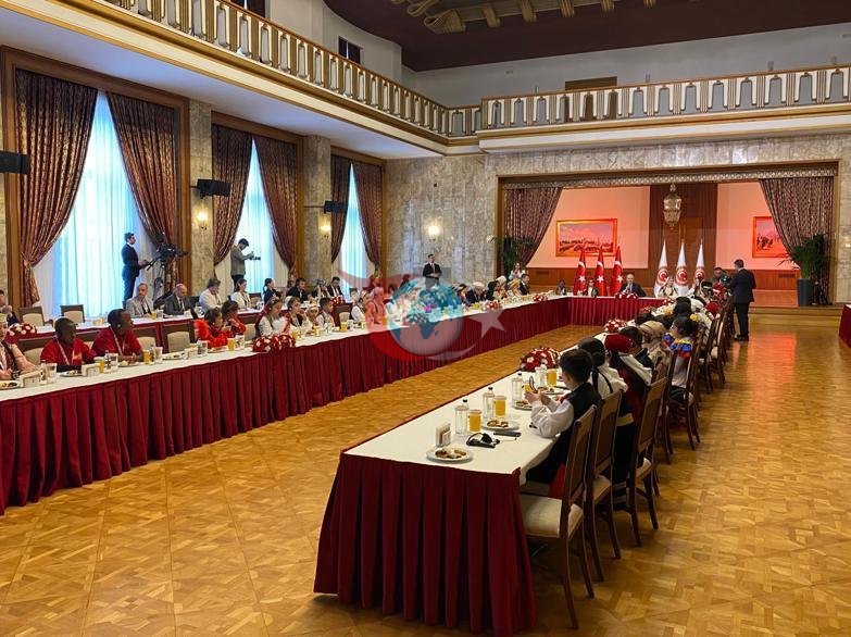 TBMM Başkanı Kurtulmuş, dünya çocuklarını kabul etti