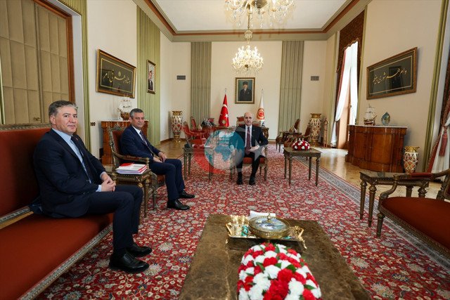 TBMM Başkanı Kurtulmuş, CHP Genel Başkanı Özel'i kabul etti - Resim: 0