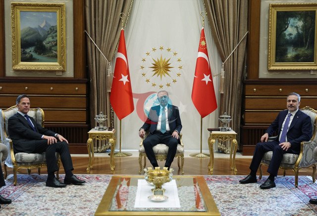 Cumhurbaşkanı Erdoğan, Rutte'yi kabul etti! Görüşmenin detayları belli oldu - Resim: 0