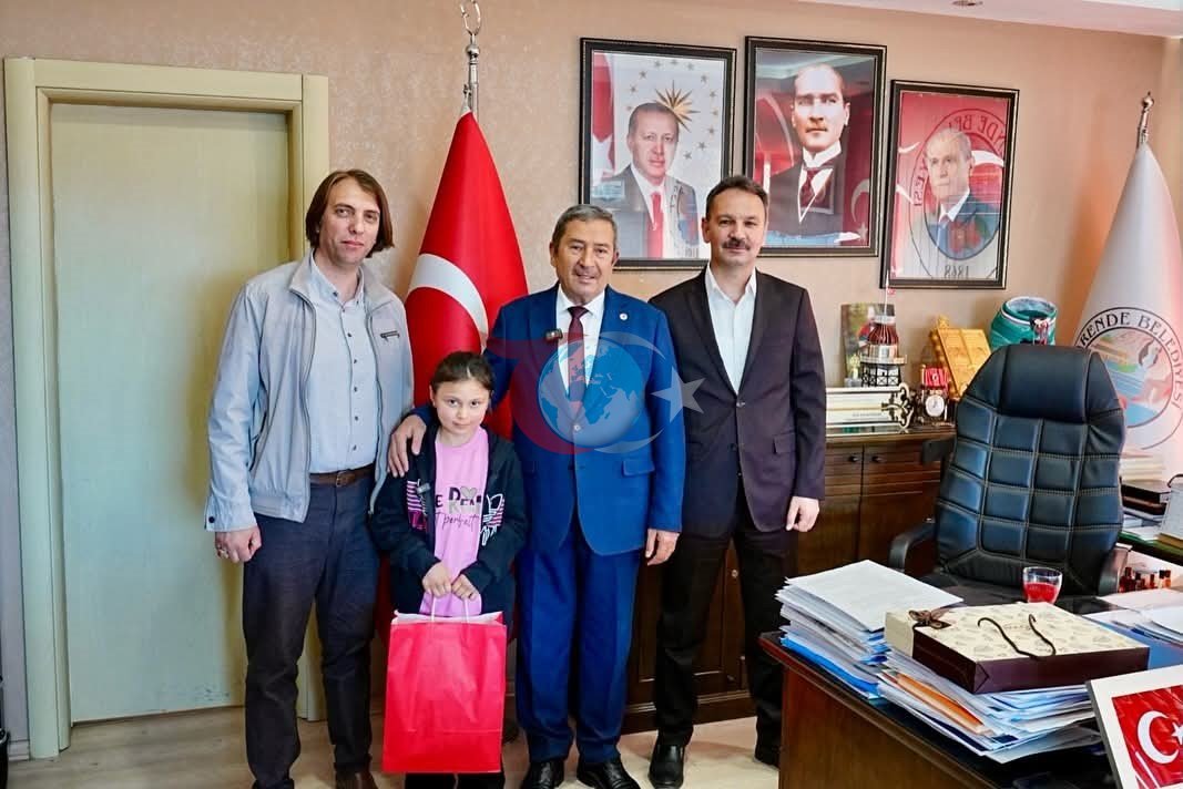 Darende Belediyesi&rsquo;nde 23 Nisan&rsquo;da makam çocuklara emanet edildi