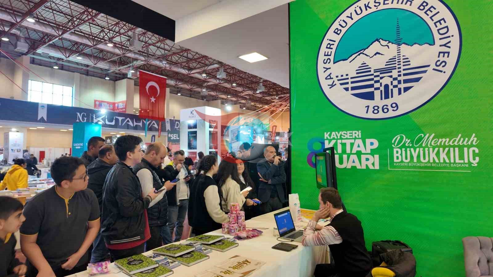 Kayseri Kitap Fuarı&rsquo;nda çocukların keyfi yerinde