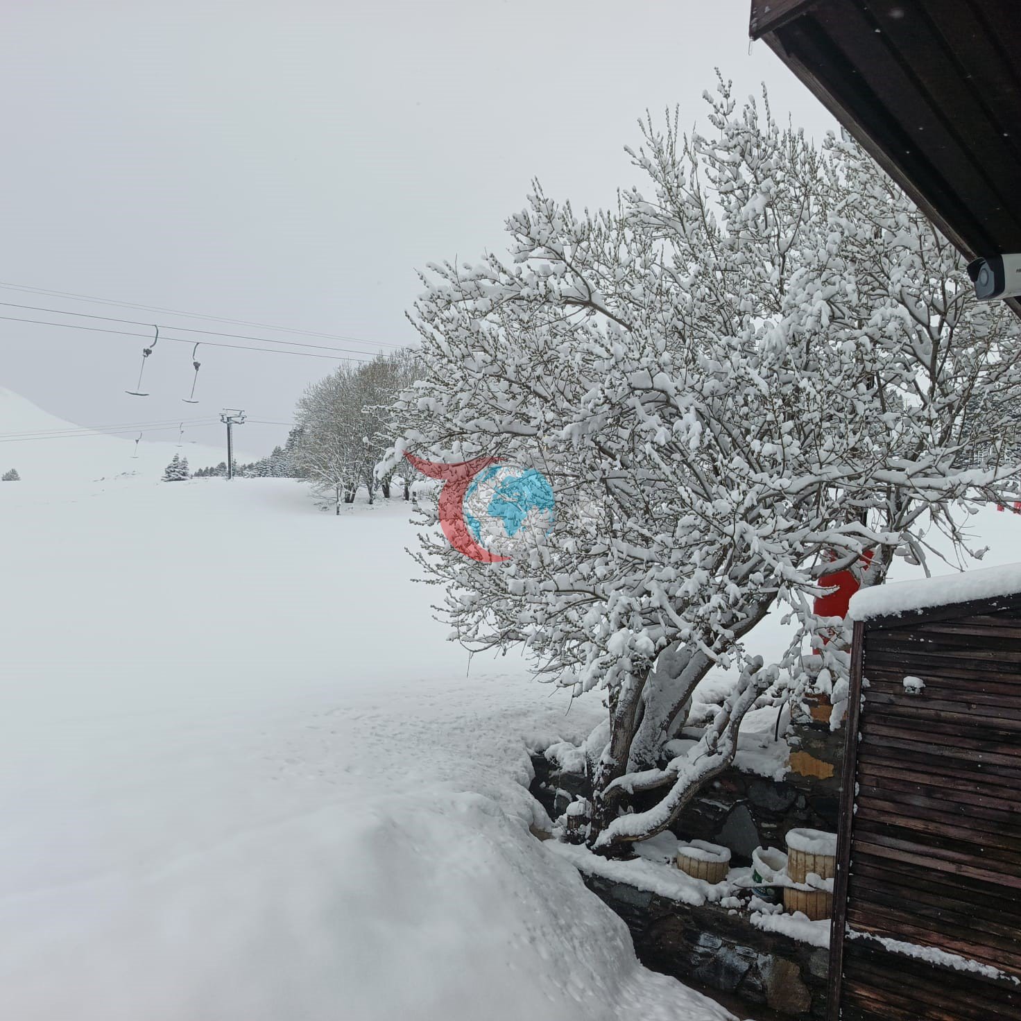 Nisan sonunda Uludağ&rsquo;da kış geri döndü