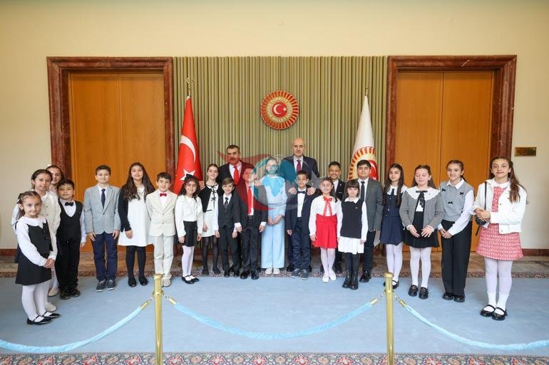 TBMM Başkanı Kurtulmuş, koltuğunu 6ncı sınıf öğrencisi İnciye devretti