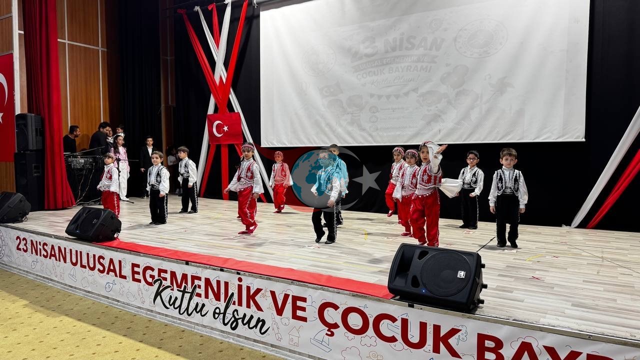 Aฤrฤฑโda 23 Nisan coลkuyla kutlandฤฑ