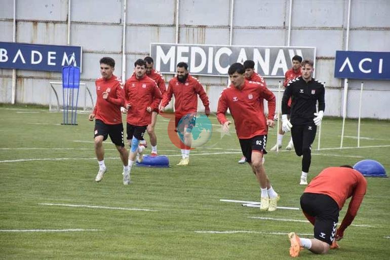 İsmet Taşdemir: Doğru yapılanmayla iyi bir takım yaratmak istiyoruz