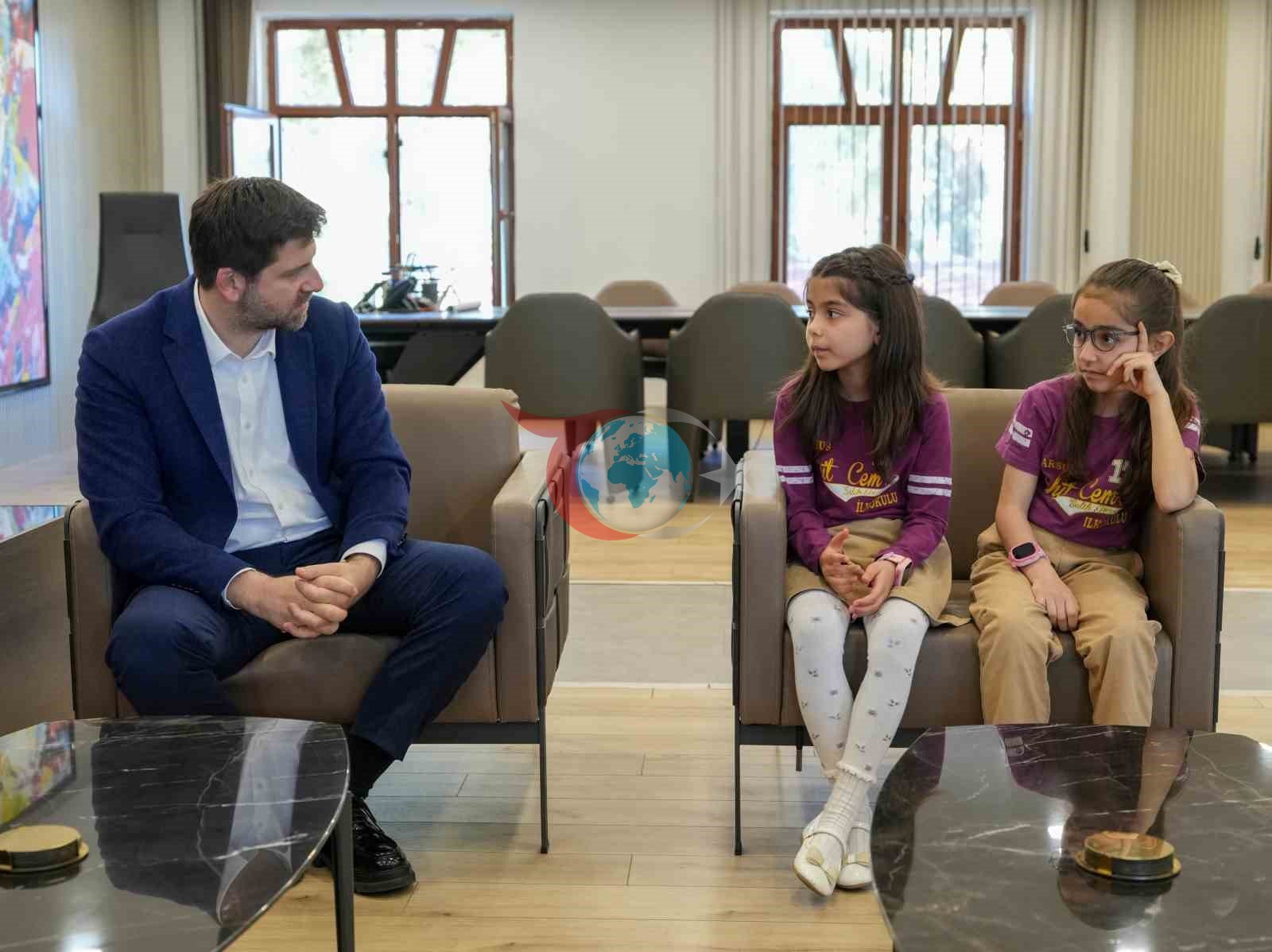 Başkan Boltaç koltuğunu devretti, çocuklar taleplerini sıraladı