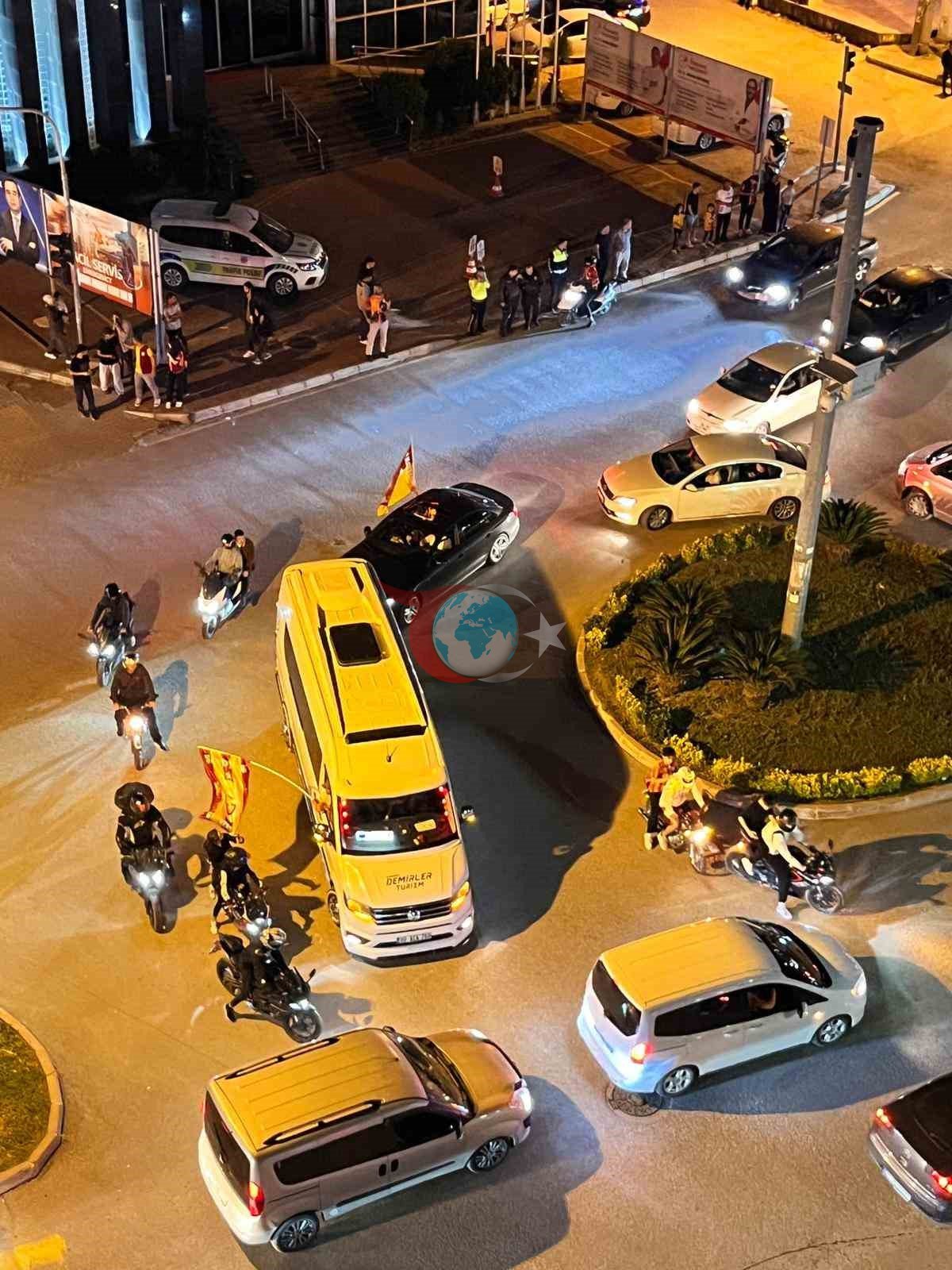 Osmaniye’de Galatasaray’ın derbi galibiyeti sonrası konvoy yapıldı