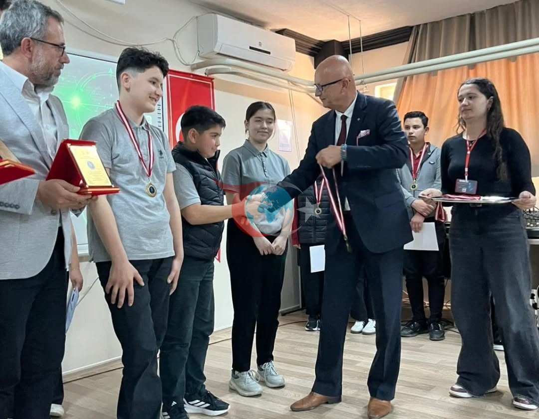Yenipazar&rsquo;da ortaokullar arası matematik olimpiyatı tamamlandı
