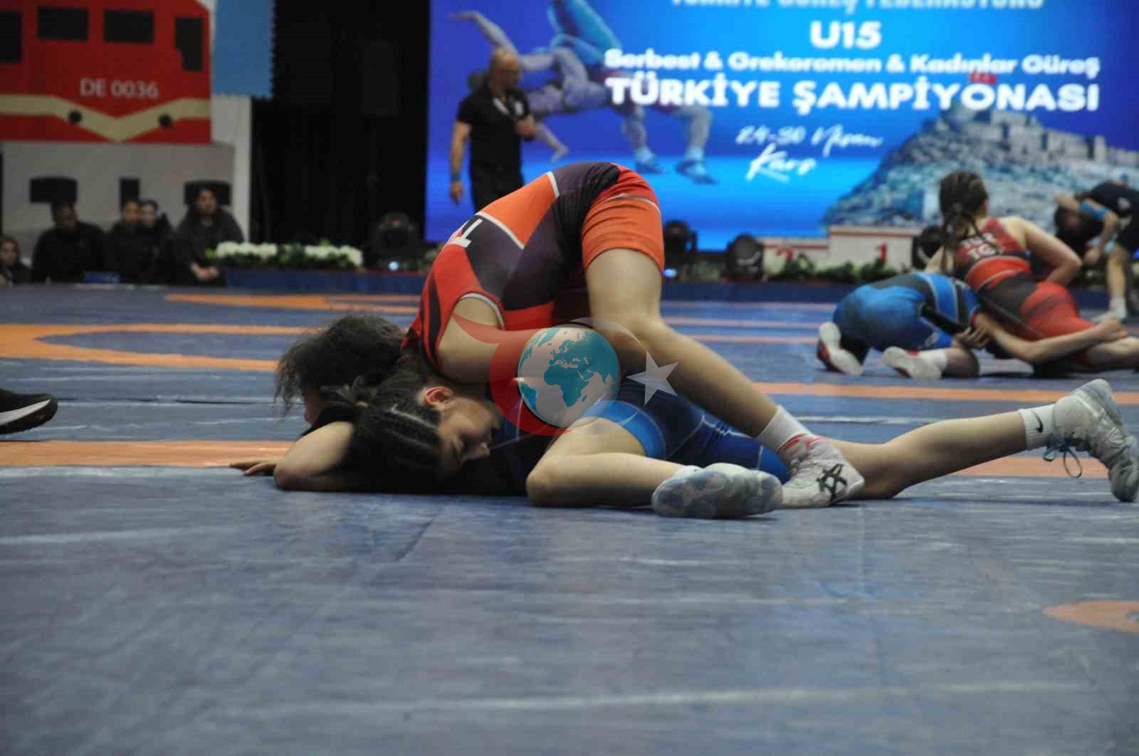 U15 Türkiye Güreş Şampiyonası Kars’ta devam ediyor