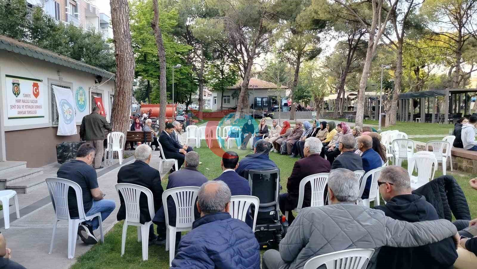 Akhisar&rsquo;da şehit aileleri ve gazilerden duygu dolu buluşma
